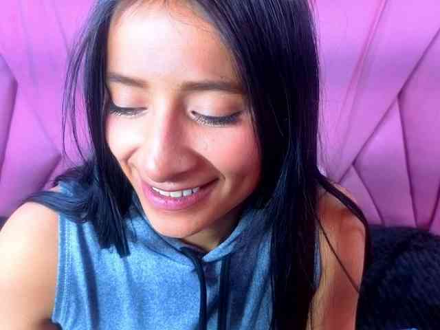 SharlotRodriguez webcam