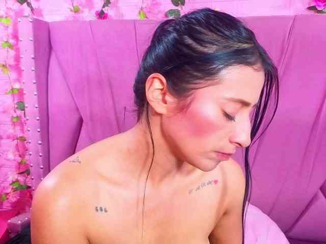 SharlotRodriguez webcam