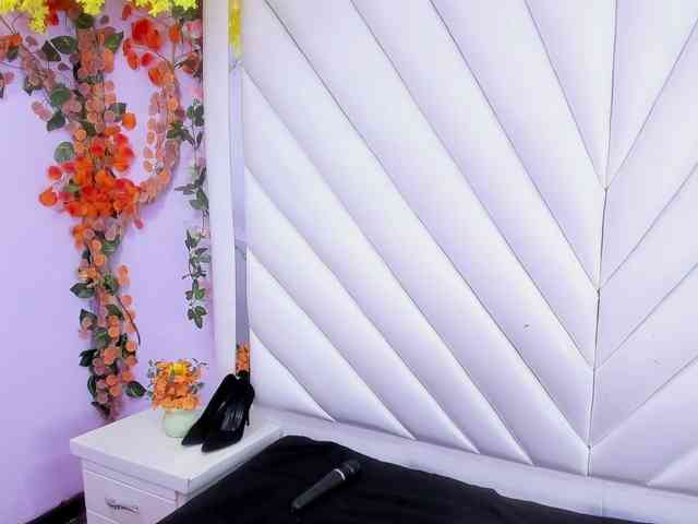 SharlotRodriguez webcam