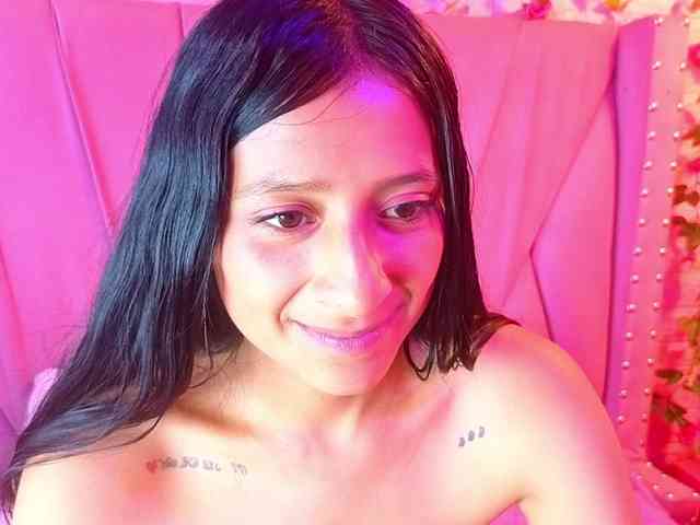 SharlotRodriguez webcam