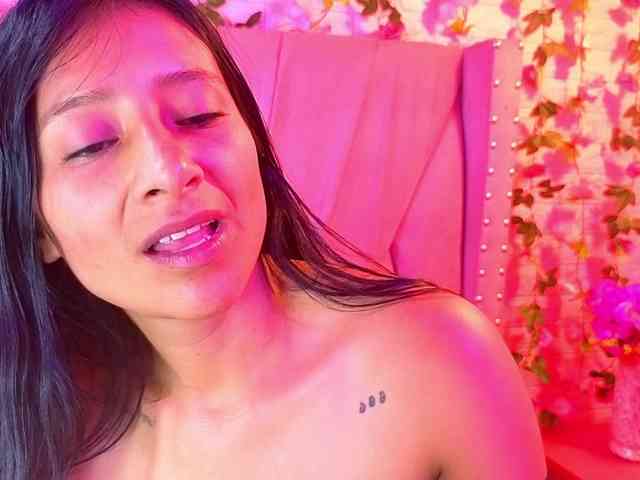 SharlotRodriguez webcam