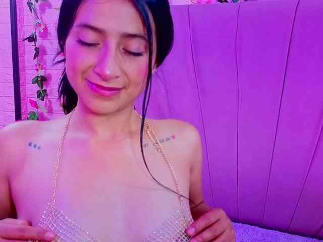 SharlotRodriguez webcam