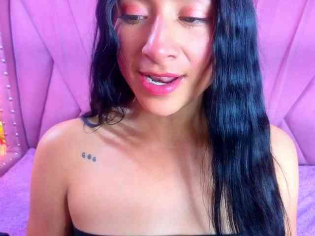 SharlotRodriguez webcam