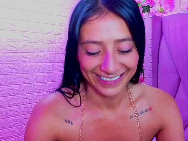 SharlotRodriguez webcam