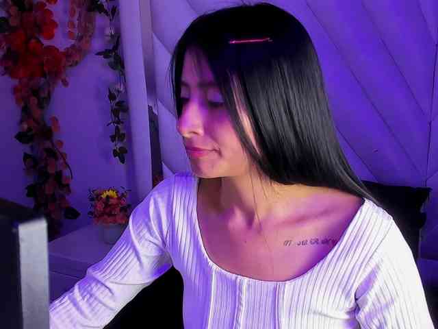 SharlotRodriguez webcam