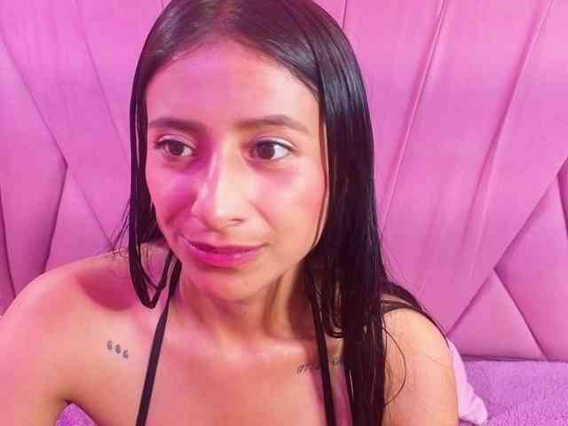 SharlotRodriguez webcam