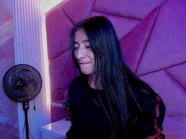 SharlotRodriguez webcam