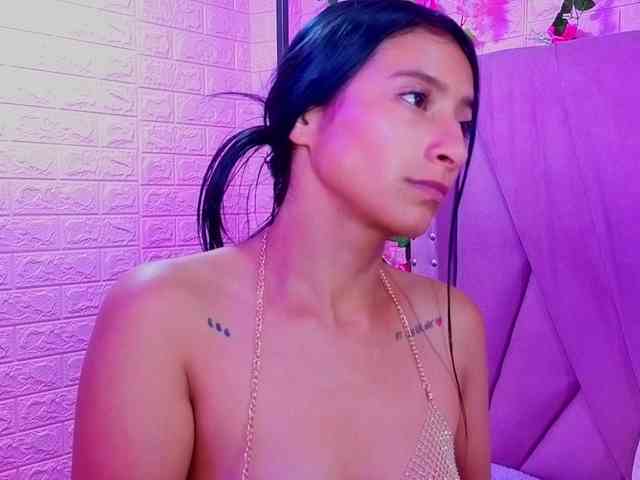 SharlotRodriguez webcam