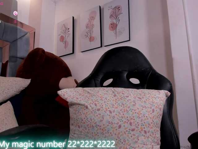 anyi-sweet-tits live cam on BongaCams
