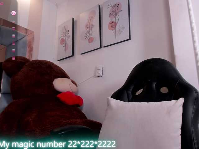 anyi-sweet-tits live cam on BongaCams