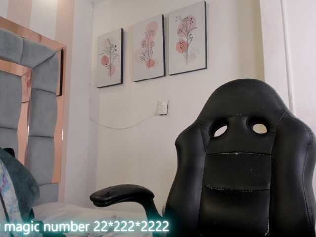 anyi-sweet-tits live cam on BongaCams