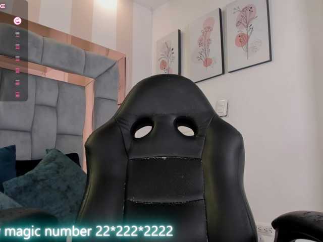 anyi-sweet-tits live cam on BongaCams