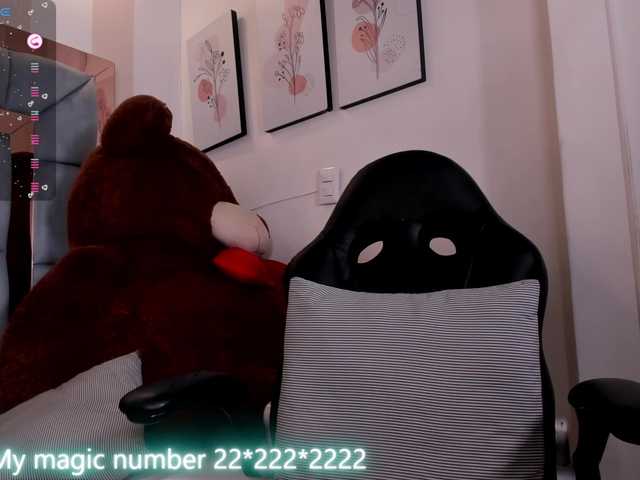 anyi-sweet-tits live cam on BongaCams