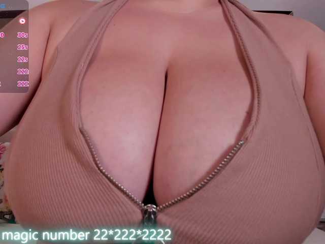 anyi-sweet-tits's BongaCams show and profile