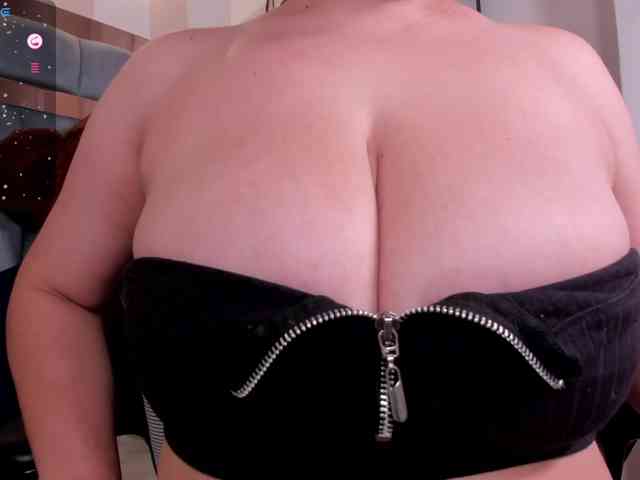 anyi-sweet-tits webcam