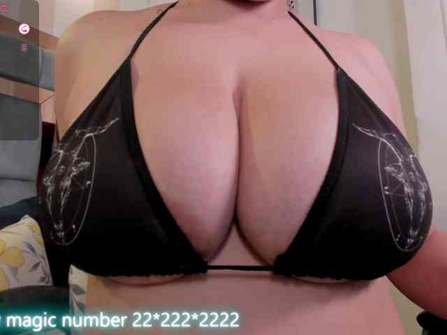 anyi-sweet-tits