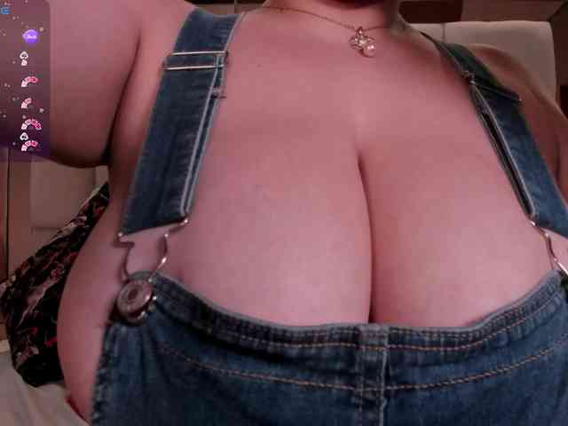 anyi-sweet-tits webcam