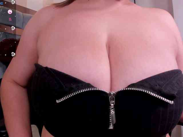 anyi-sweet-tits webcam