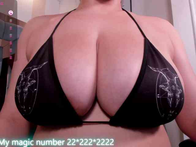 anyi-sweet-tits webcam