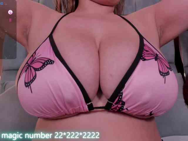 anyi-sweet-tits webcam