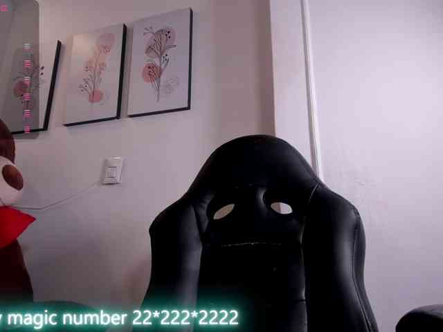 anyi-sweet-tits webcam
