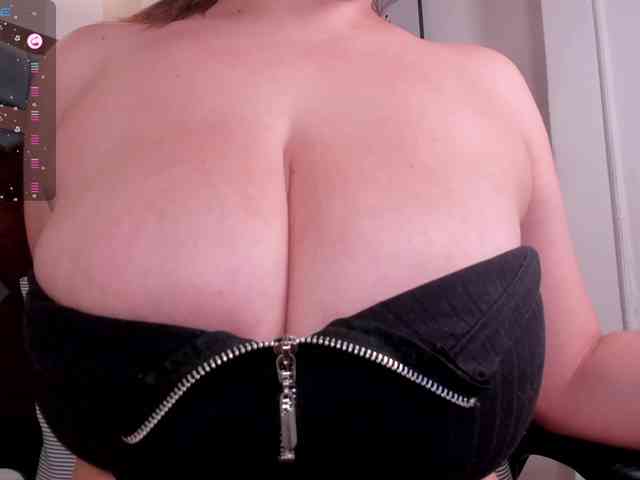anyi-sweet-tits webcam