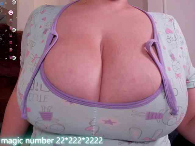 anyi-sweet-tits webcam