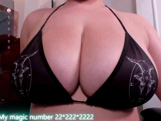anyi-sweet-tits webcam