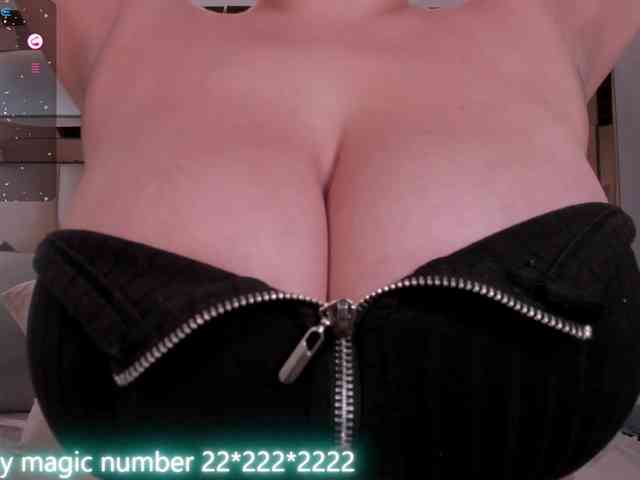 anyi-sweet-tits webcam