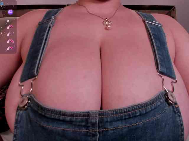 anyi-sweet-tits webcam