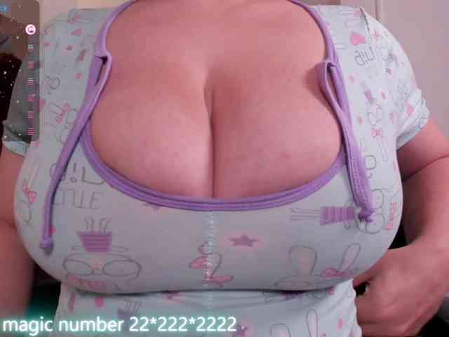 anyi-sweet-tits webcam
