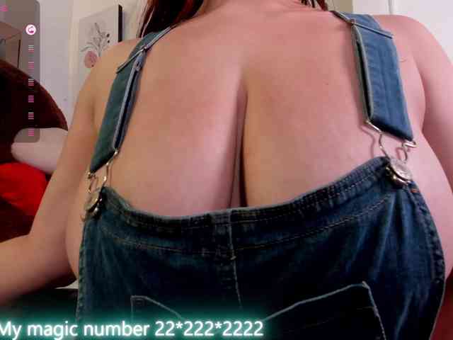 anyi-sweet-tits webcam