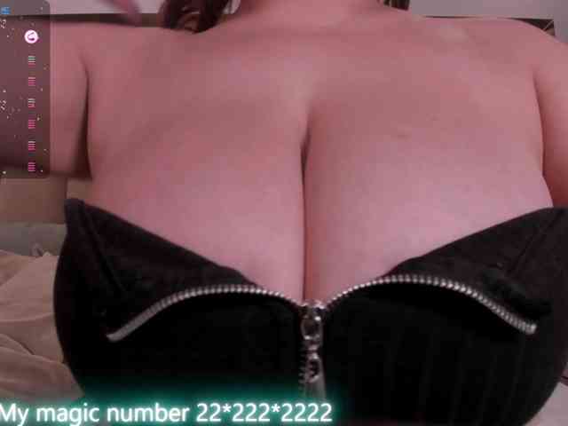 anyi-sweet-tits webcam