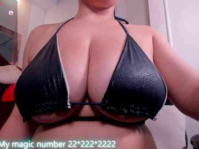 anyi-sweet-tits webcam