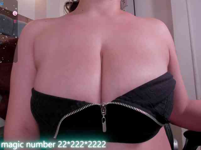 anyi-sweet-tits webcam