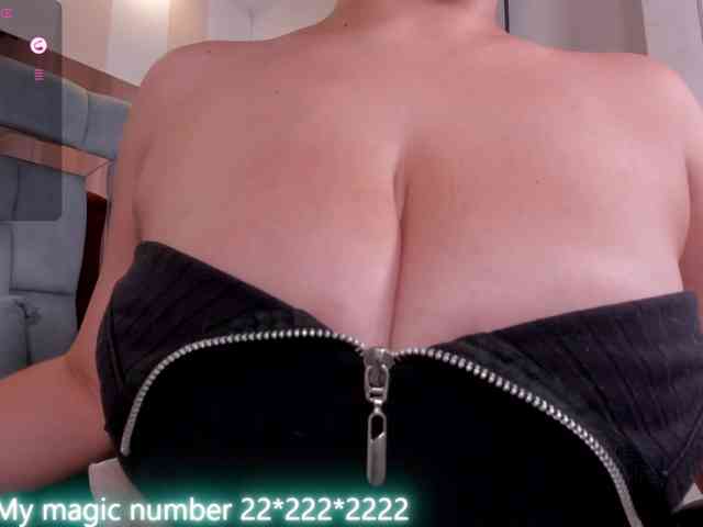 anyi-sweet-tits webcam