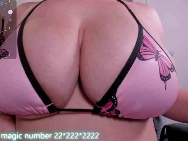anyi-sweet-tits webcam