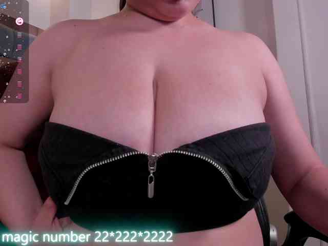 anyi-sweet-tits webcam