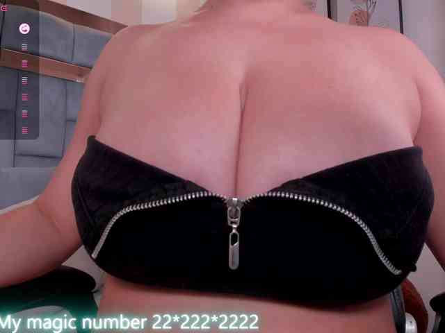 anyi-sweet-tits webcam