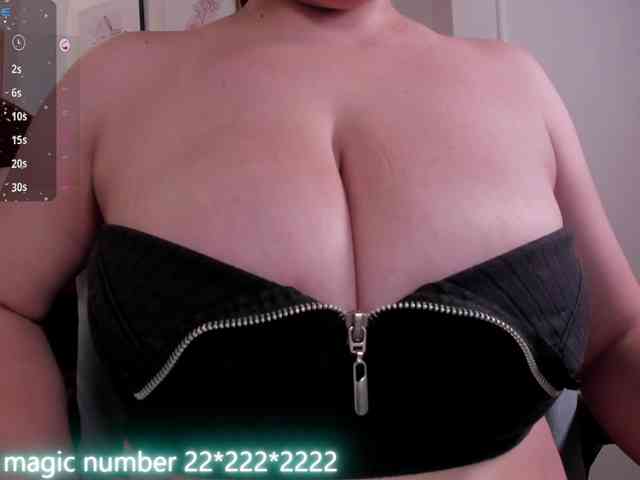 Model: anyi-sweet-tits