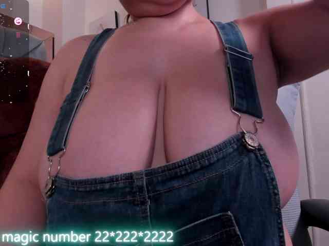 anyi-sweet-tits webcam