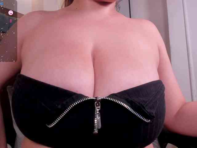 anyi-sweet-tits webcam
