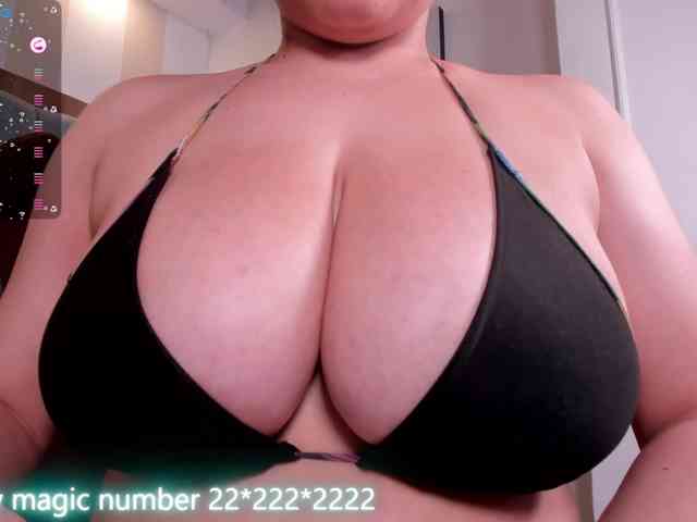 anyi-sweet-tits webcam