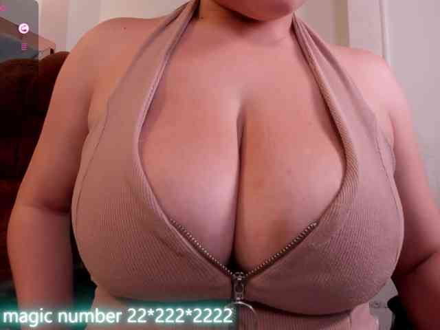 anyi-sweet-tits webcam