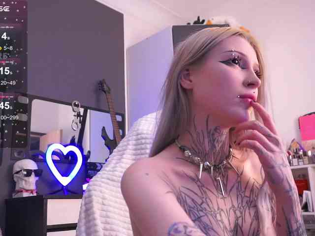 fraulein-mooon Live Webcam on BongaCams