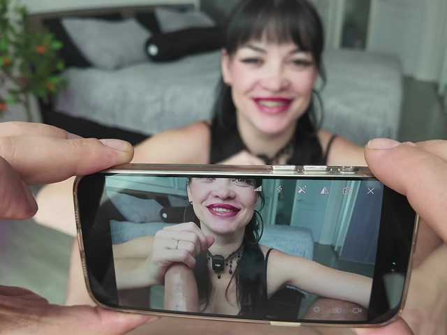 Travel-couple live webcam show