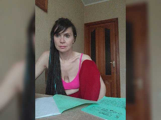 Hellenalonenochka live cam on BongaCams