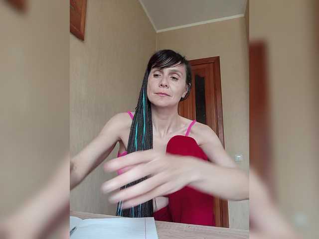 Hellenalonenochka live cam on BongaCams