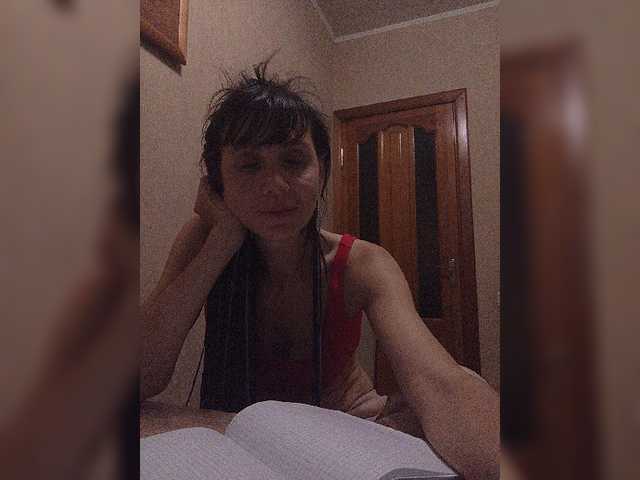 Hellenalonenochka live cam on BongaCams