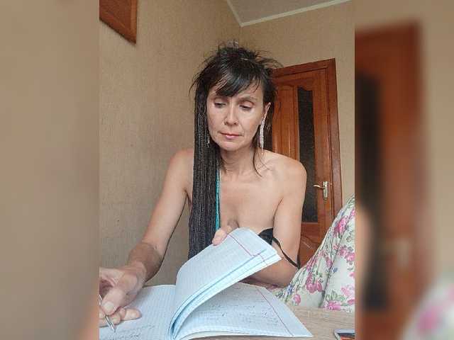 Hellenalonenochka live cam preview
